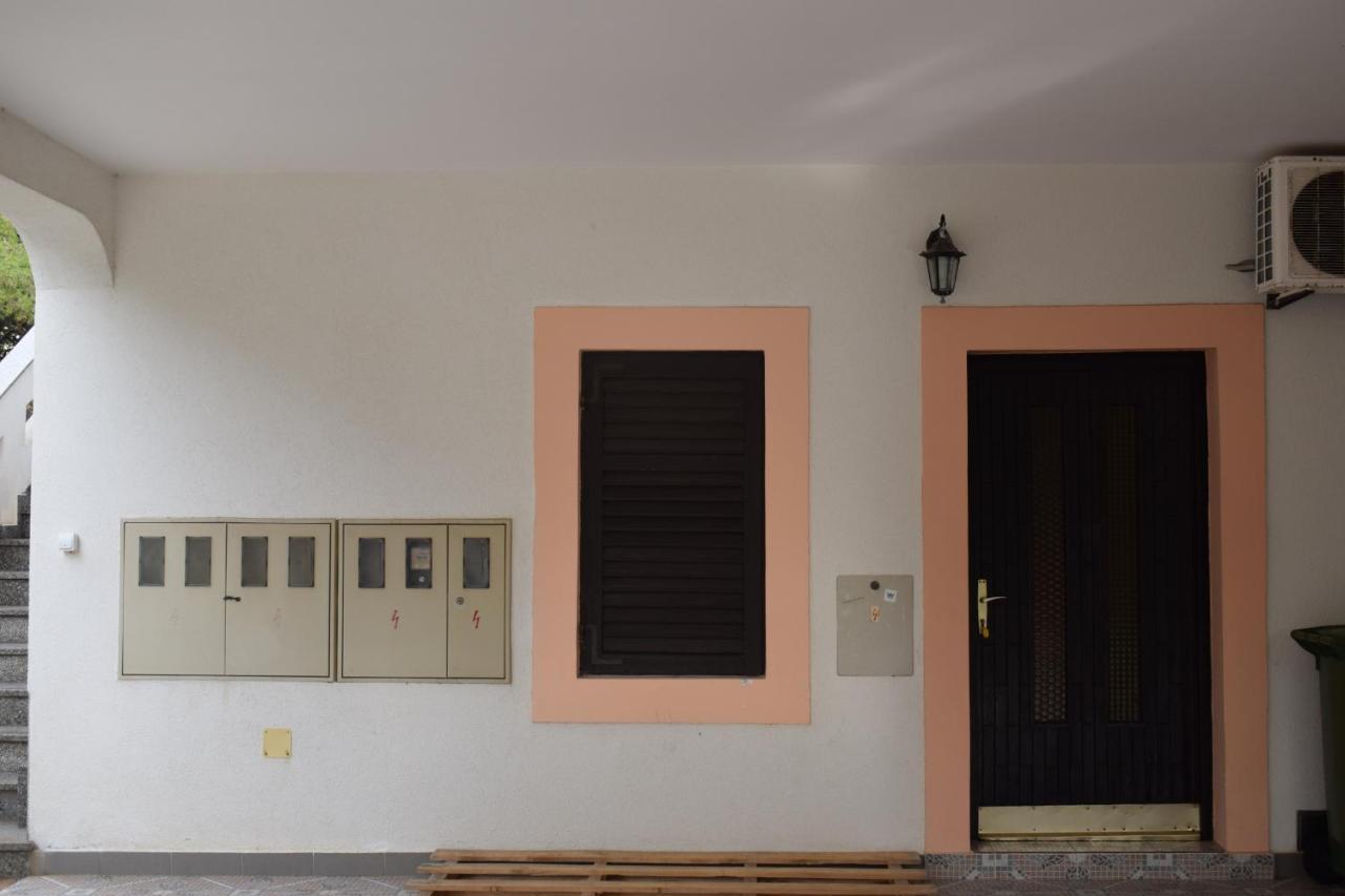 Apartments Loina Novalja Extérieur photo