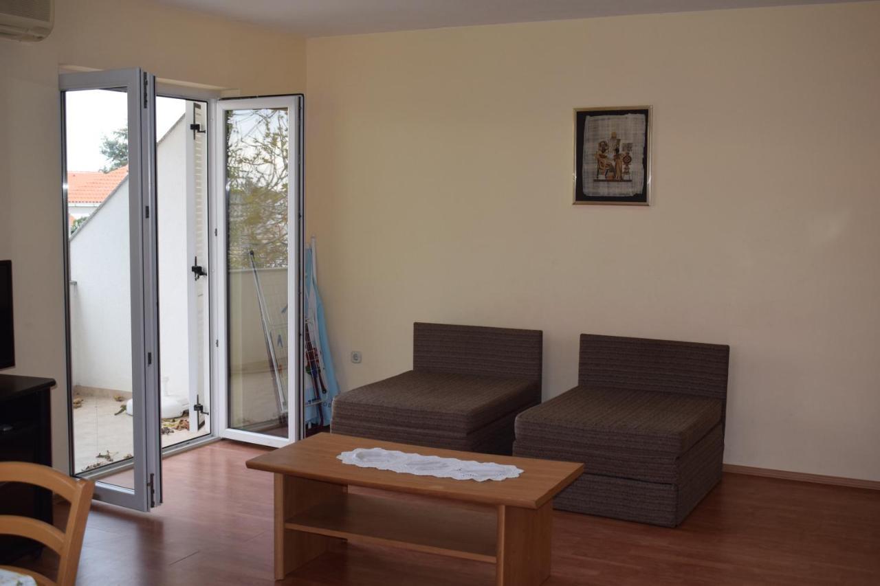 Apartments Loina Novalja Extérieur photo